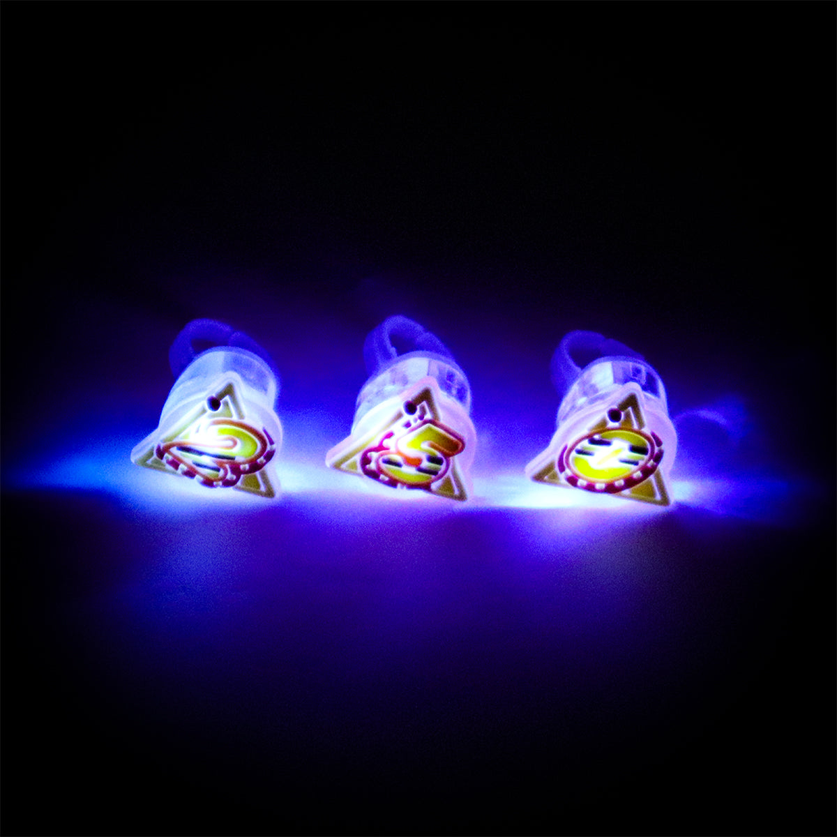 DAZZLING DIGIT RINGS